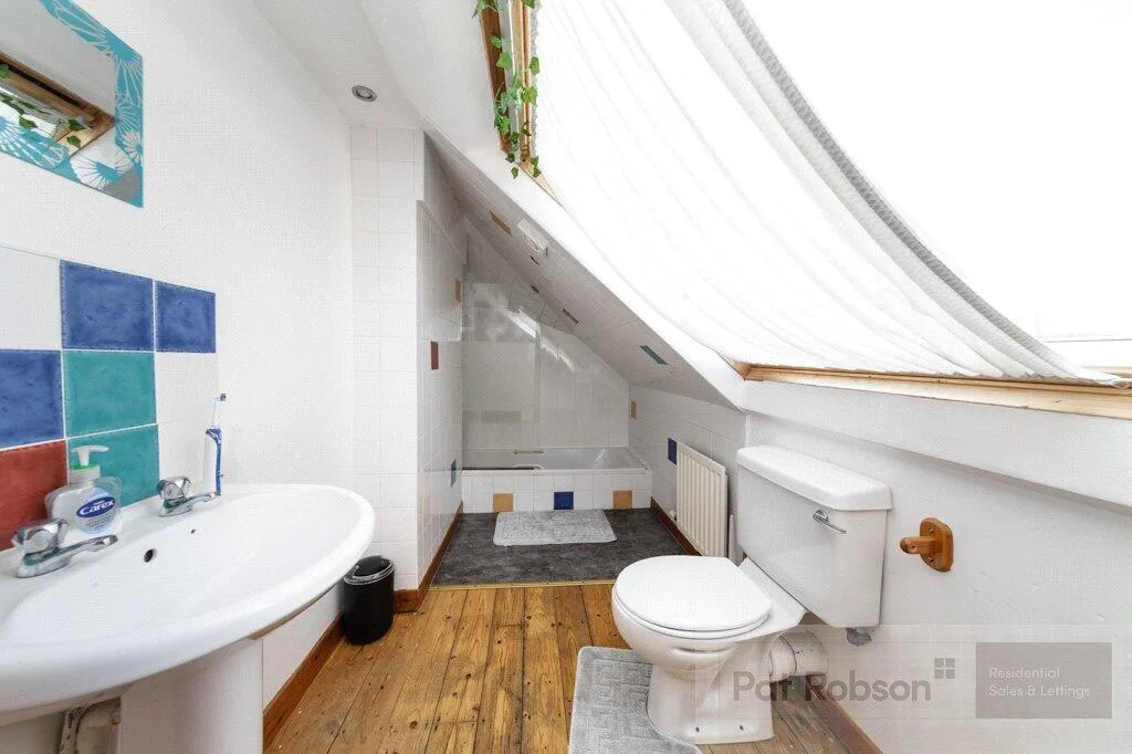 6 bedroom property for rent