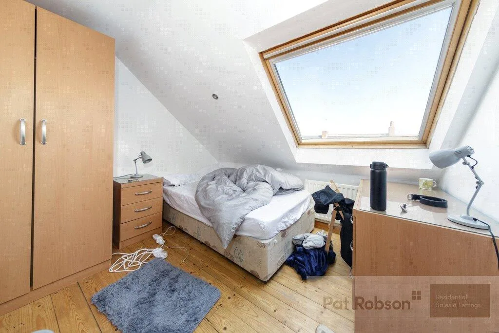 6 bedroom property for rent