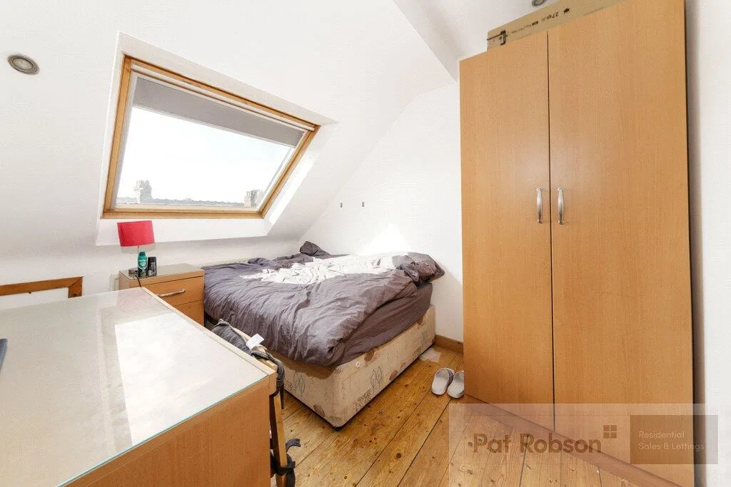 6 bedroom property for rent