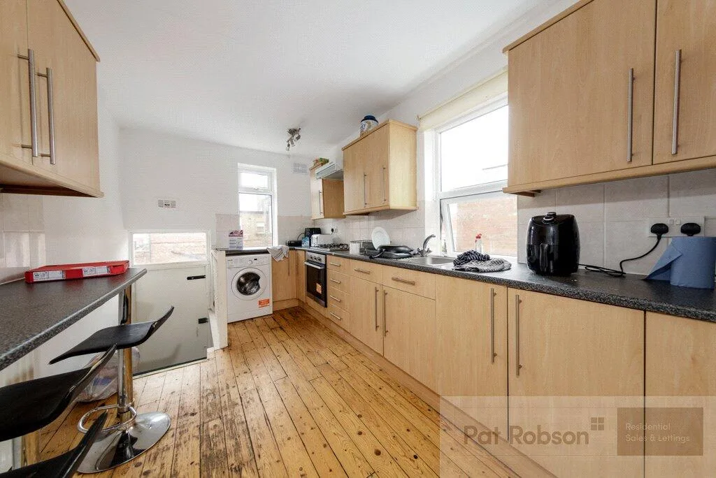 5 bedroom property for rent