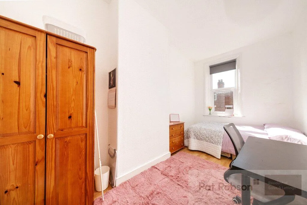 5 bedroom property for rent