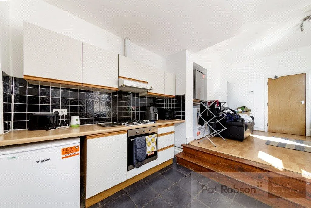 5 bedroom property for rent