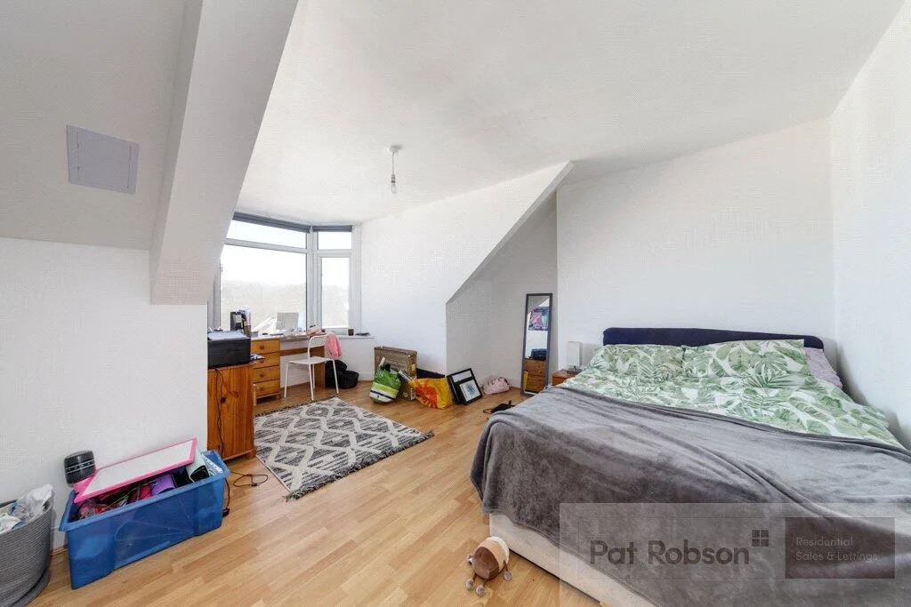 5 bedroom property for rent