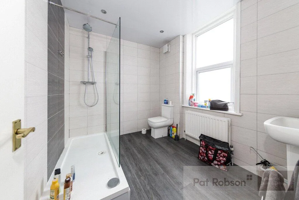 6 bedroom terraced house for rent