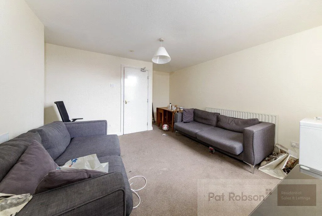 6 bedroom terraced house for rent