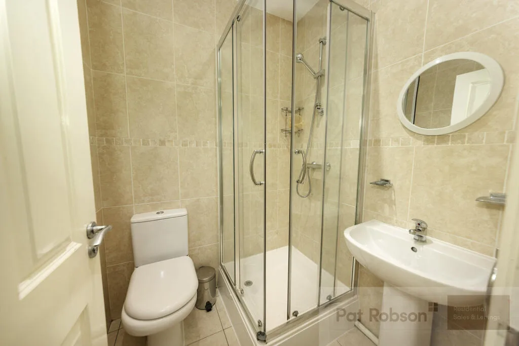 5 bedroom apartment for rent