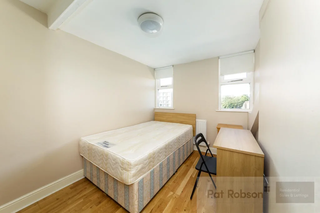 5 bedroom apartment for rent