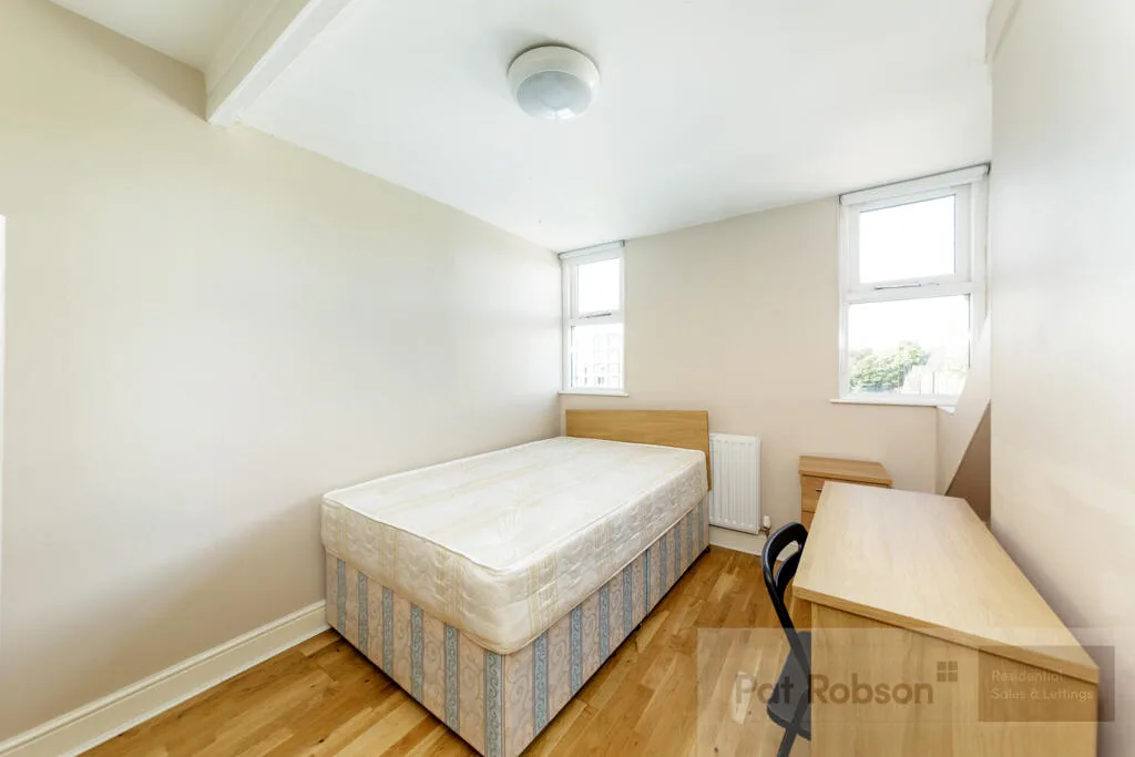 5 bedroom apartment for rent