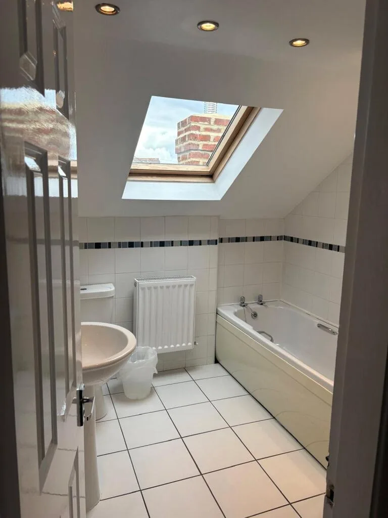 6 bedroom property for rent