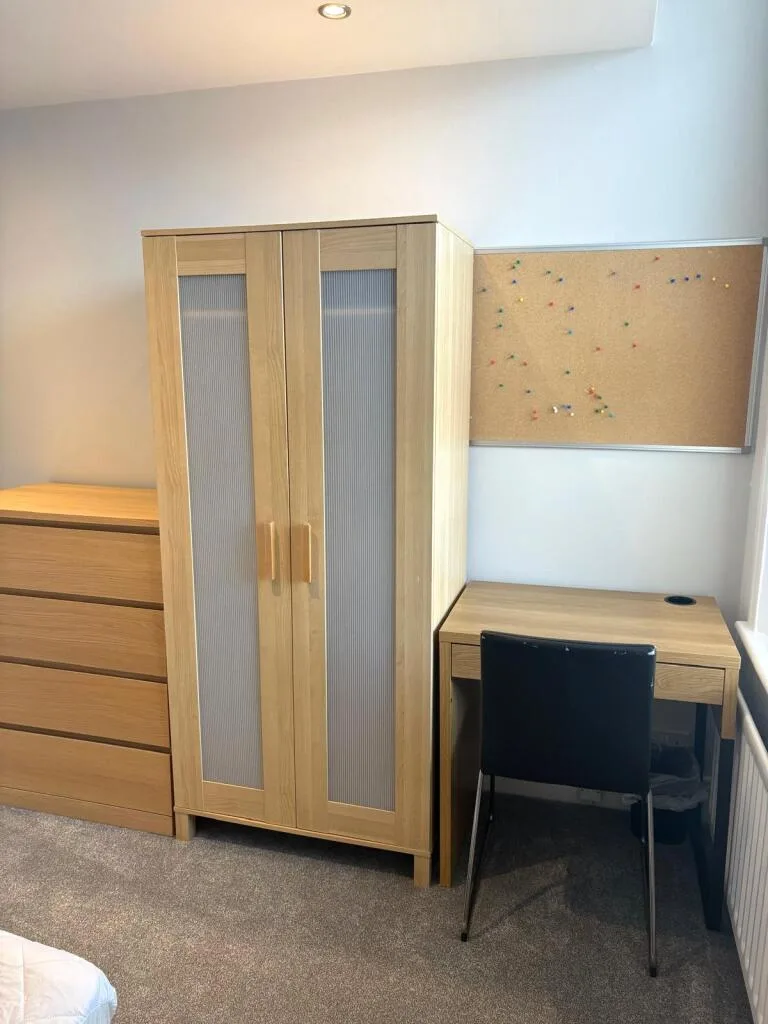 6 bedroom property for rent