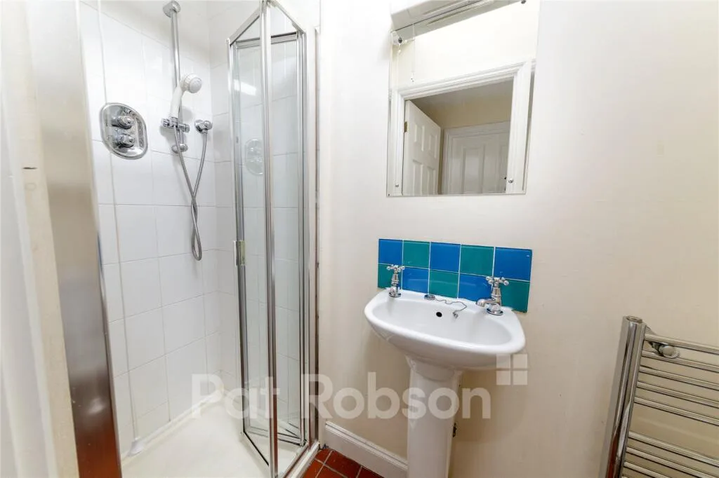 5 bedroom property for rent