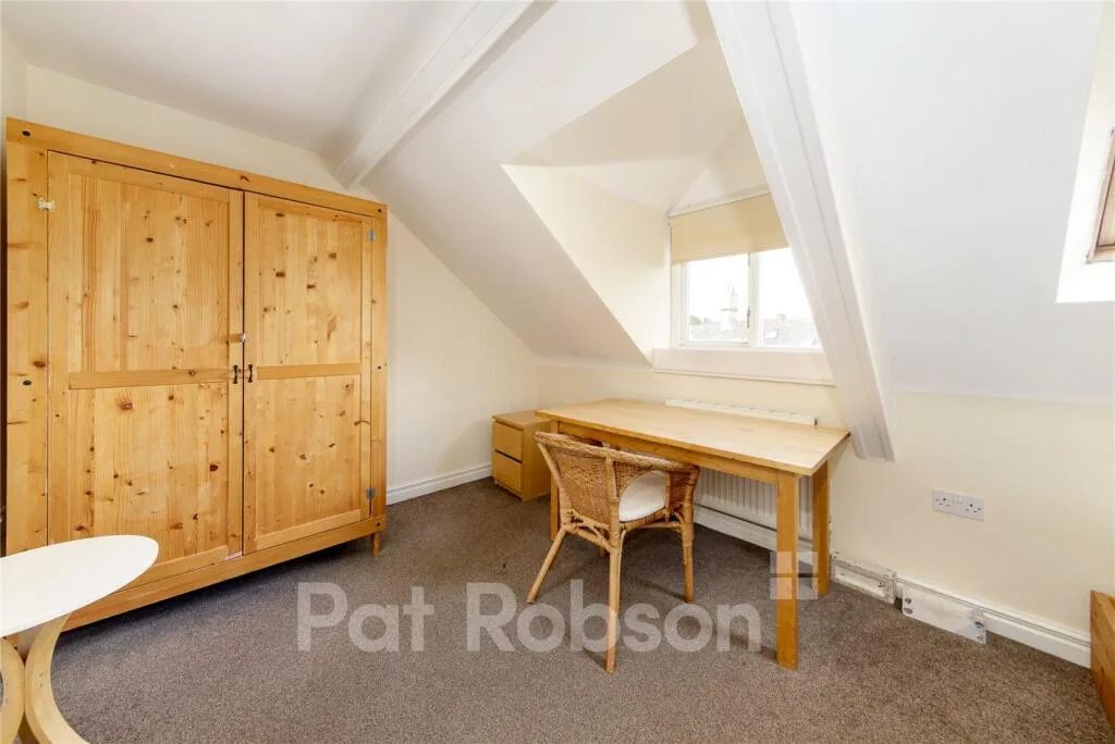 5 bedroom property for rent