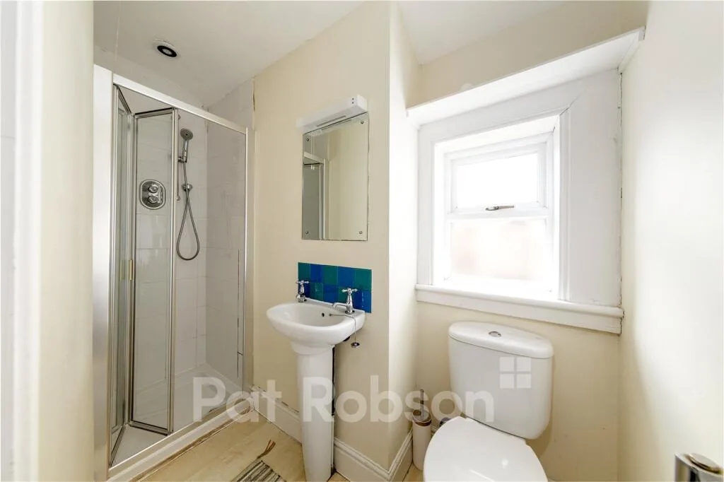 5 bedroom property for rent