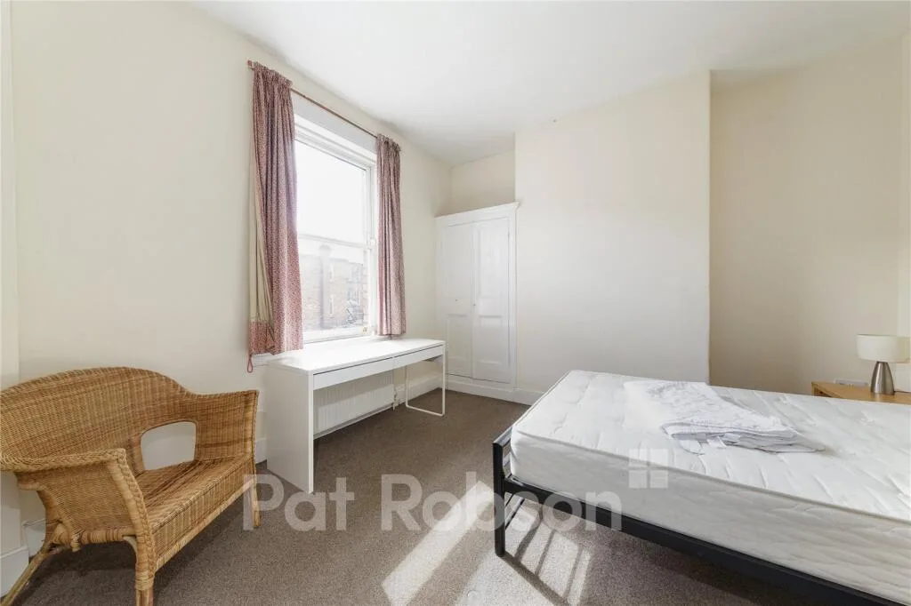 5 bedroom property for rent