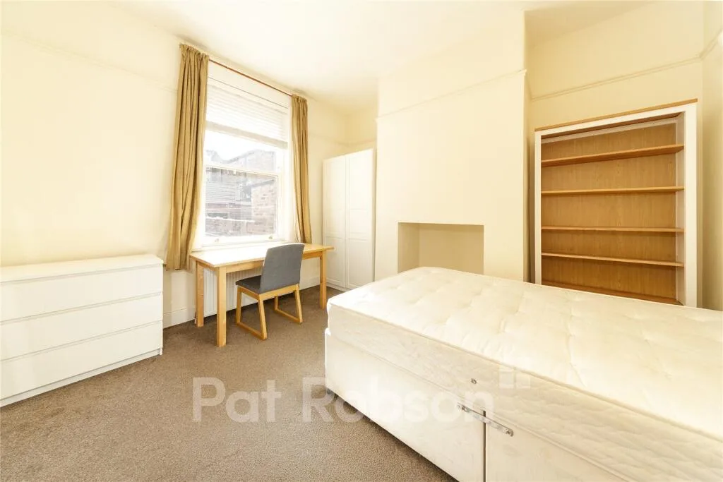 5 bedroom property for rent