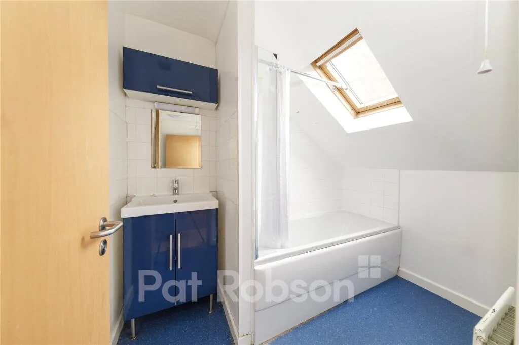 6 bedroom property for rent