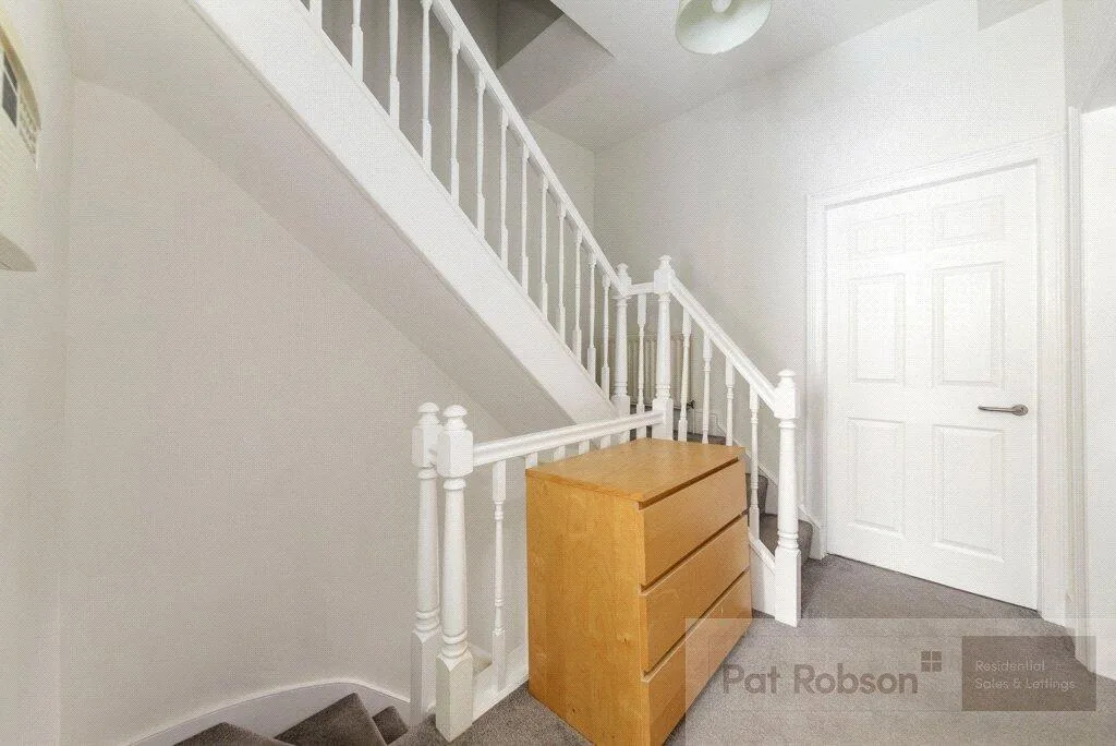 4 bedroom terraced house for rent