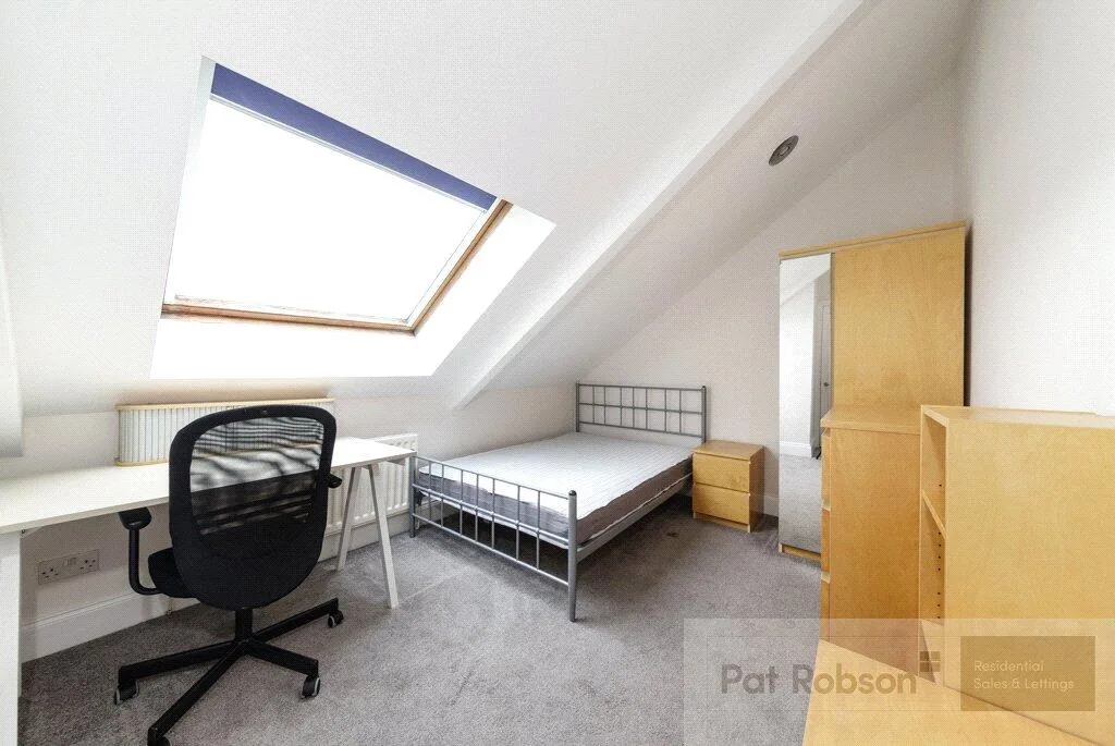 4 bedroom terraced house for rent