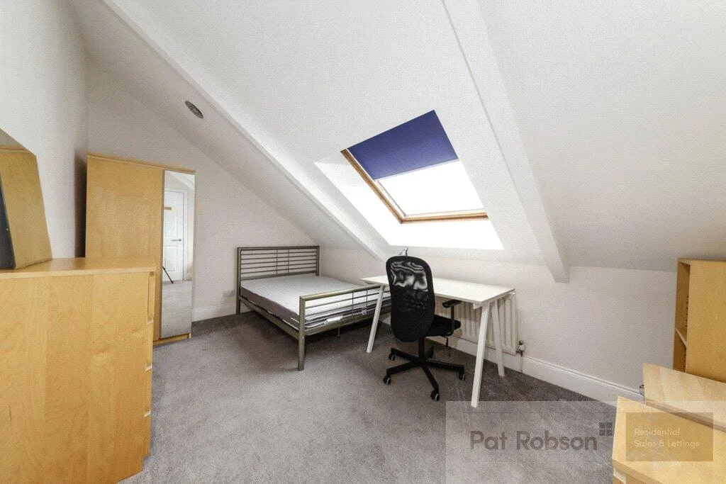 4 bedroom terraced house for rent