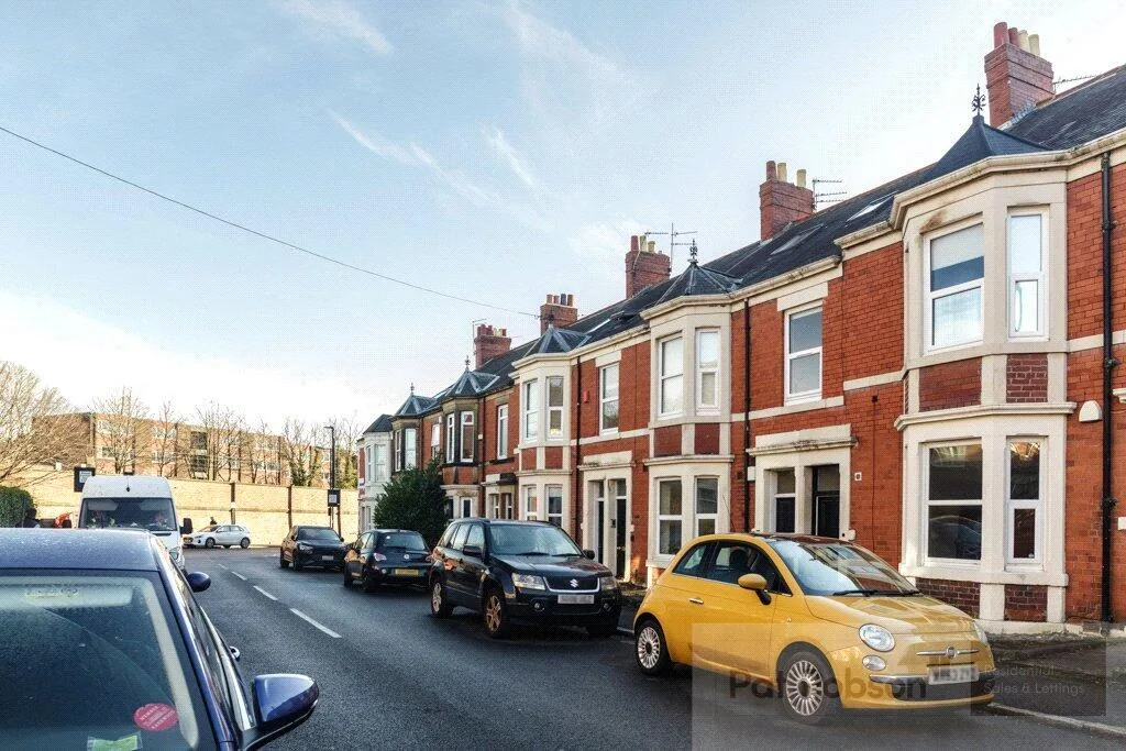 4 bedroom terraced house for rent