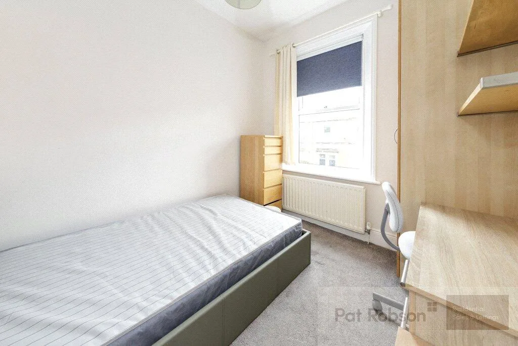 4 bedroom terraced house for rent