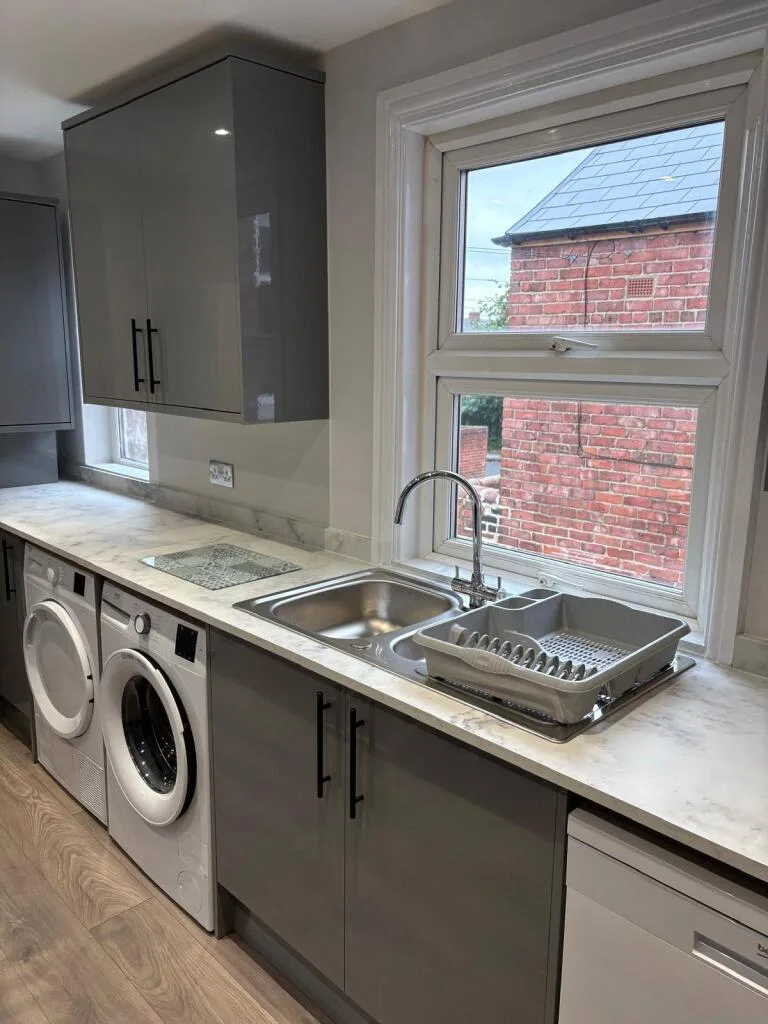 6 bedroom apartment for rent