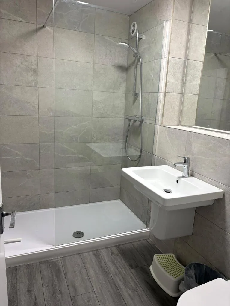 6 bedroom apartment for rent