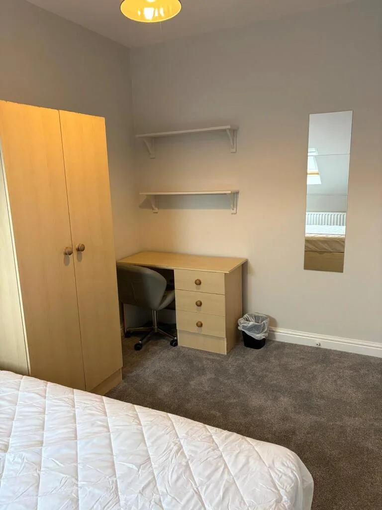 6 bedroom apartment for rent