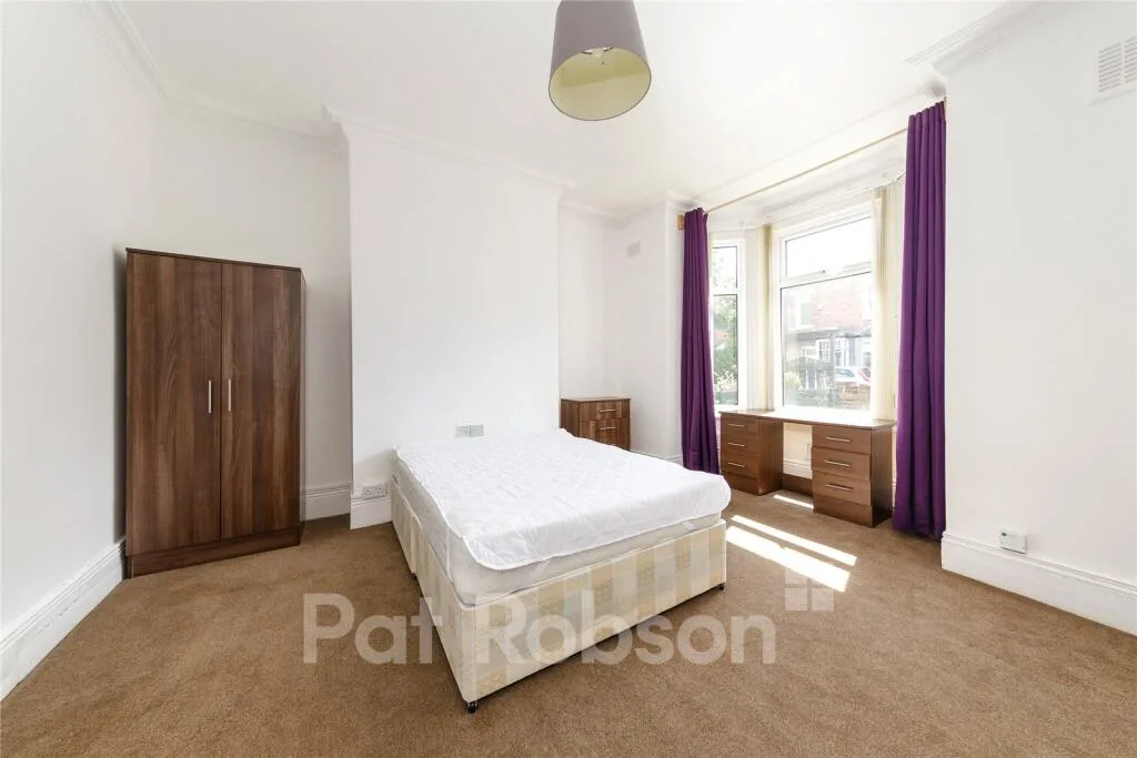 4 bedroom terraced house for rent