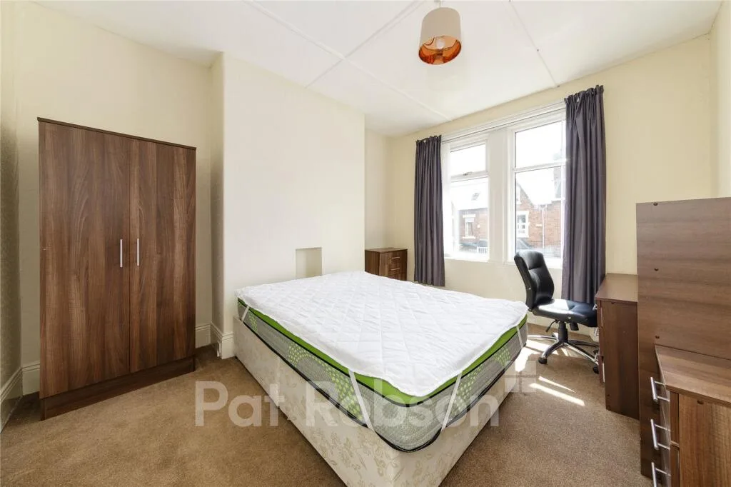 4 bedroom terraced house for rent