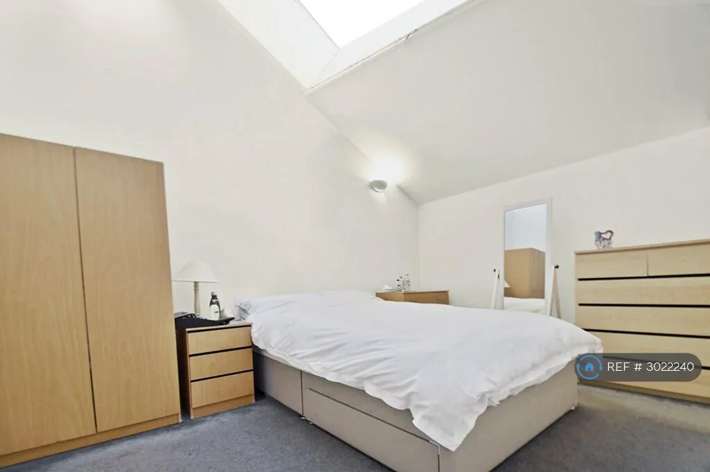2 bedroom penthouse for rent