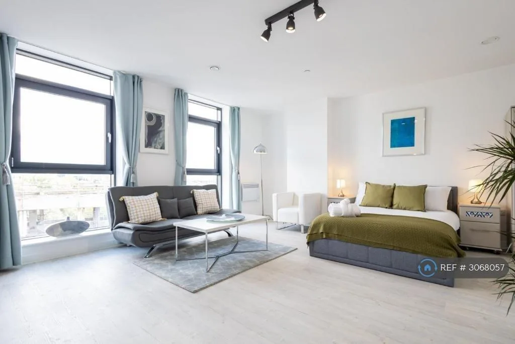 Studio flat for rent