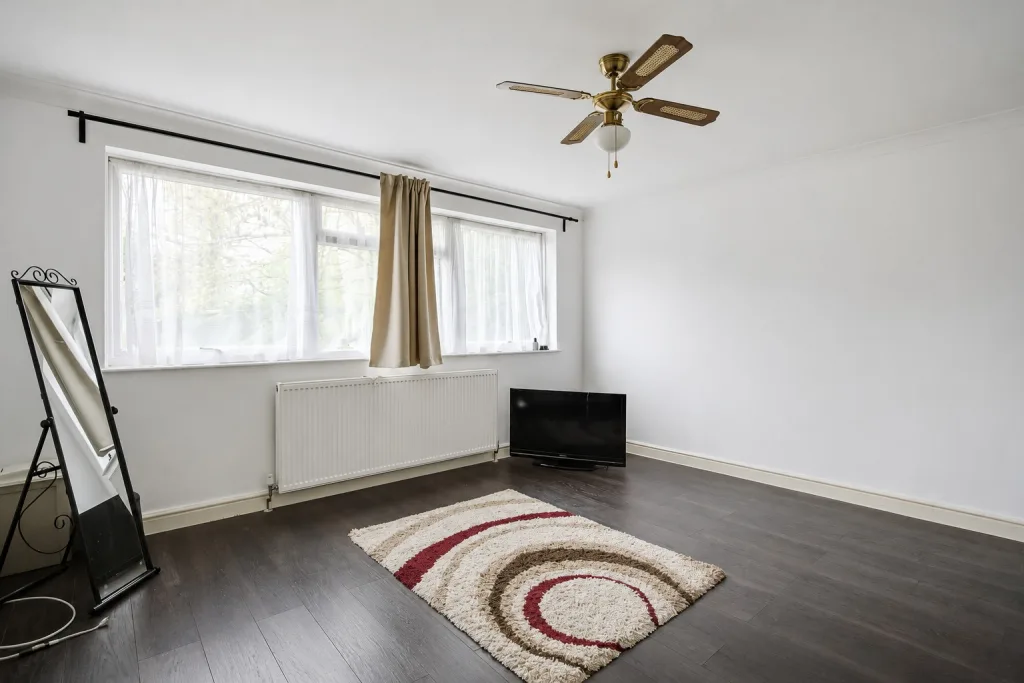 3 bedroom ground floor maisonette for rent