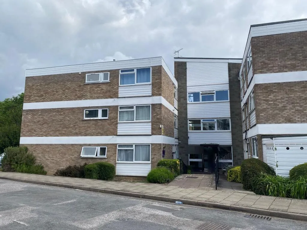 3 bedroom ground floor maisonette for rent