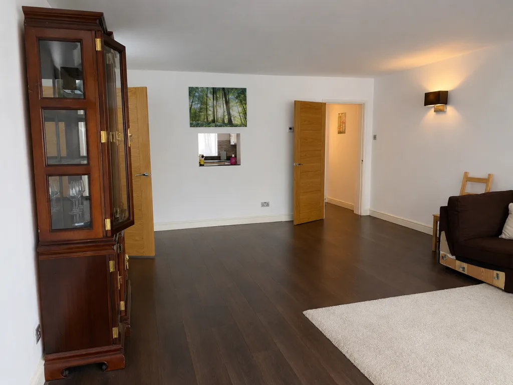 3 bedroom ground floor maisonette for rent