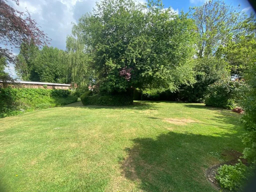 3 bedroom ground floor maisonette for rent