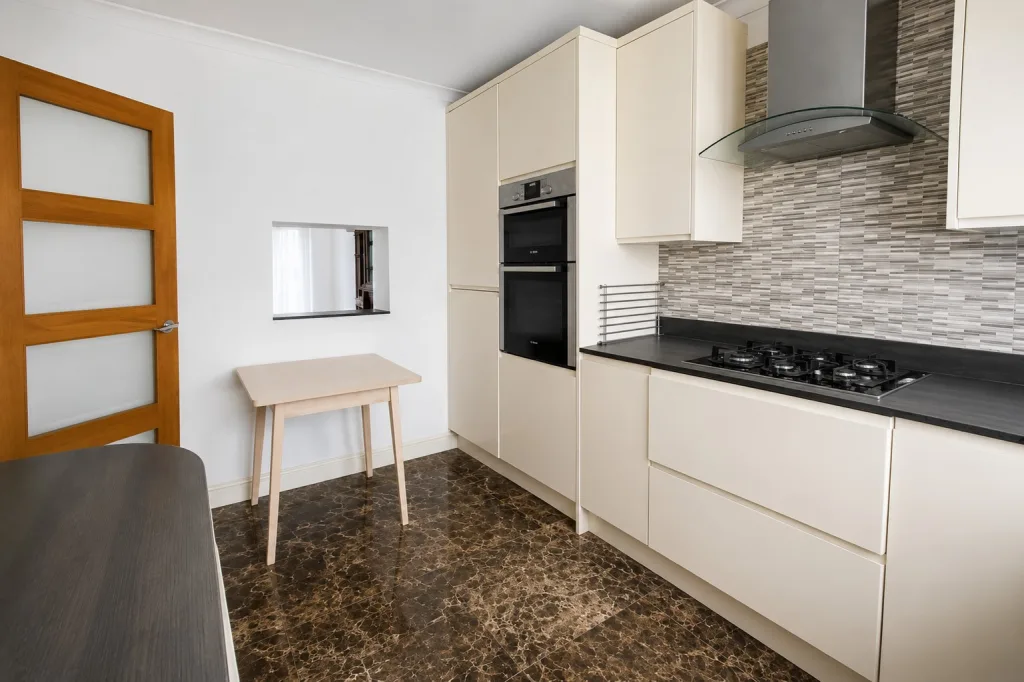 3 bedroom ground floor maisonette for rent