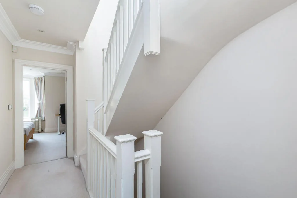 4 bedroom semi-detached house for rent