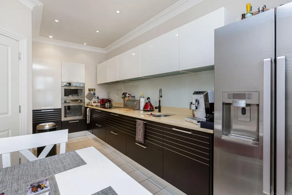 4 bedroom semi-detached house for rent