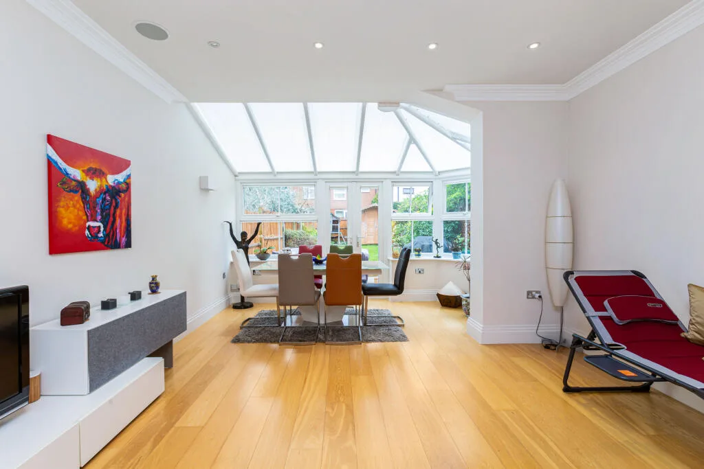 4 bedroom semi-detached house for rent