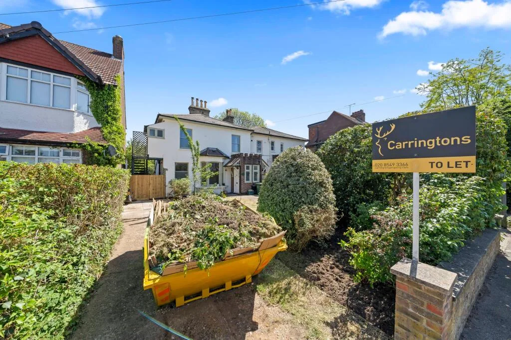 3 bedroom semi-detached house for rent