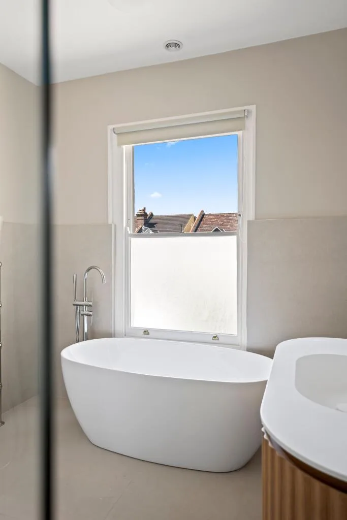 3 bedroom semi-detached house for rent