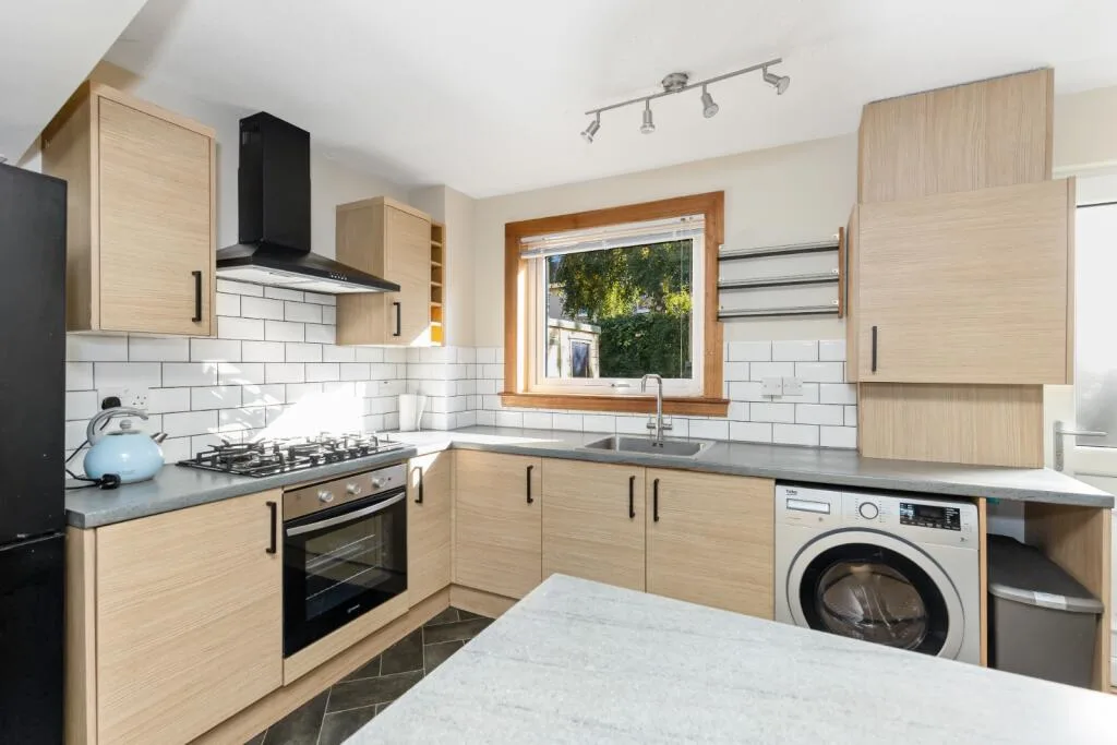 2 bedroom semi-detached house for rent