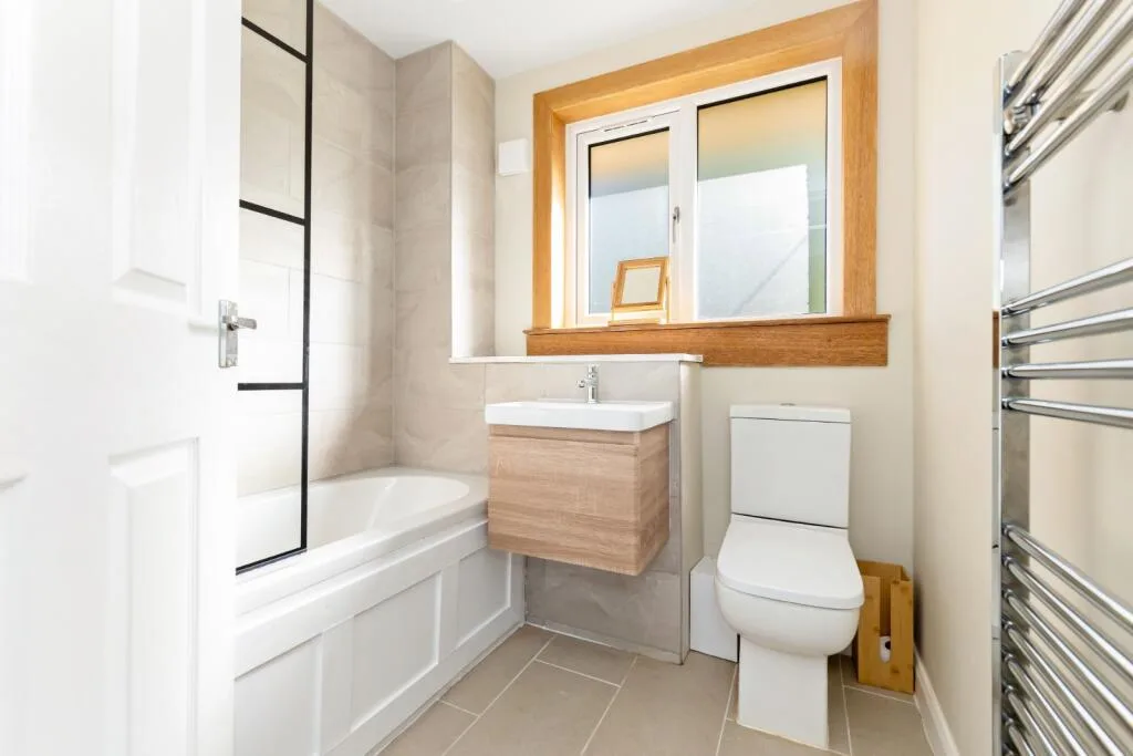 2 bedroom semi-detached house for rent