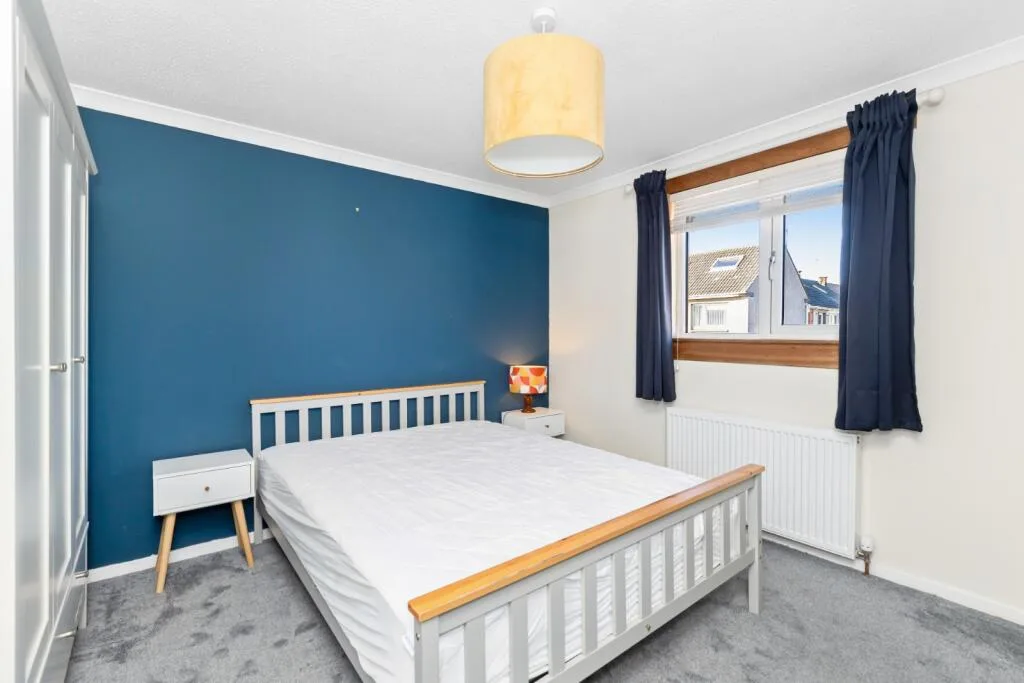 2 bedroom semi-detached house for rent