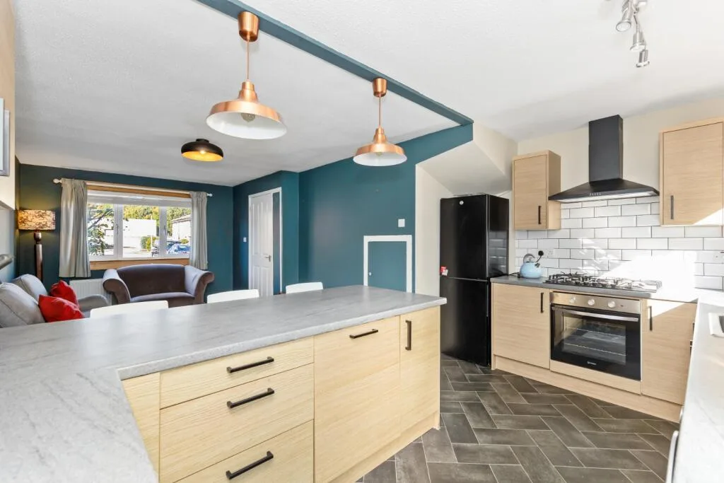 2 bedroom semi-detached house for rent