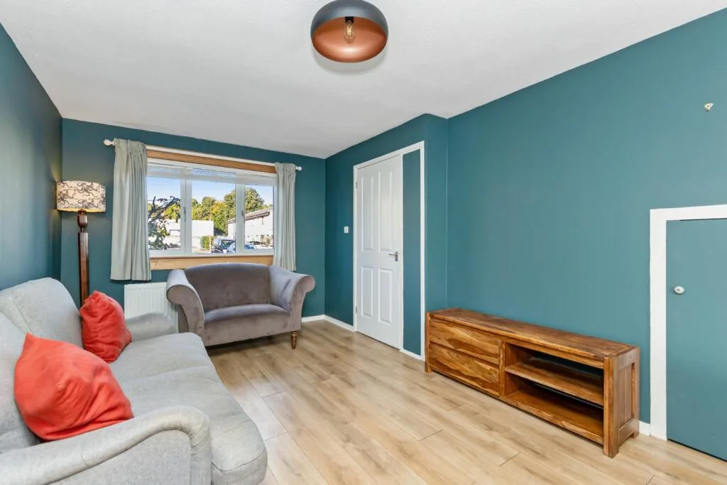 2 bedroom semi-detached house for rent