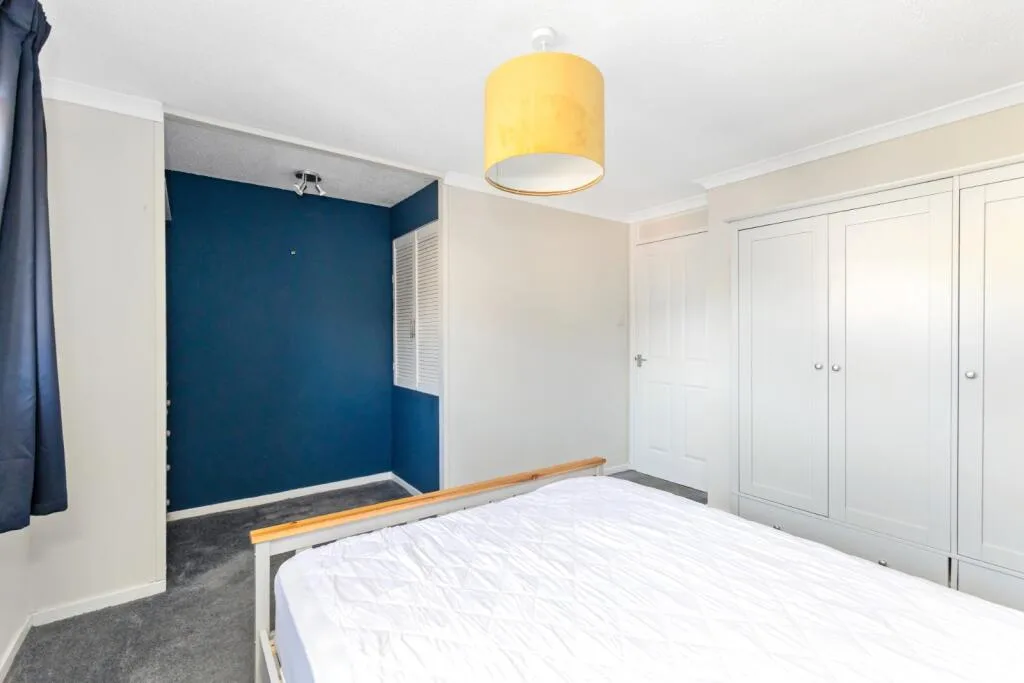 2 bedroom semi-detached house for rent