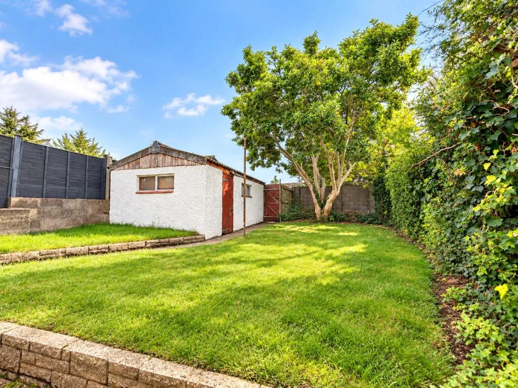 4 bedroom semi-detached house for rent