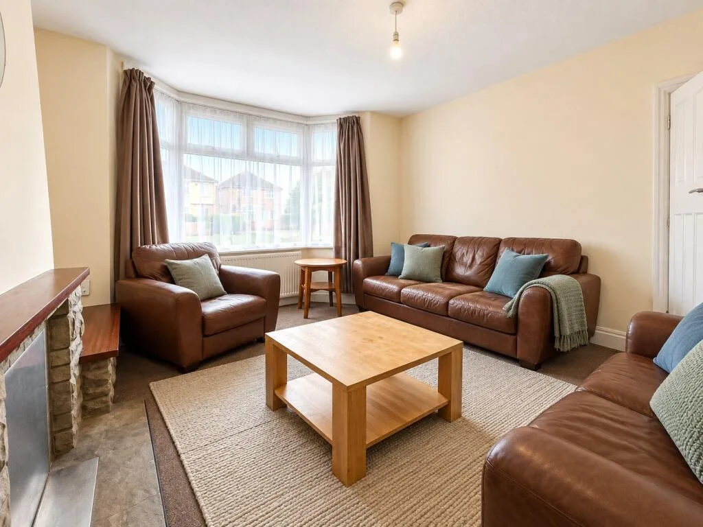 4 bedroom semi-detached house for rent